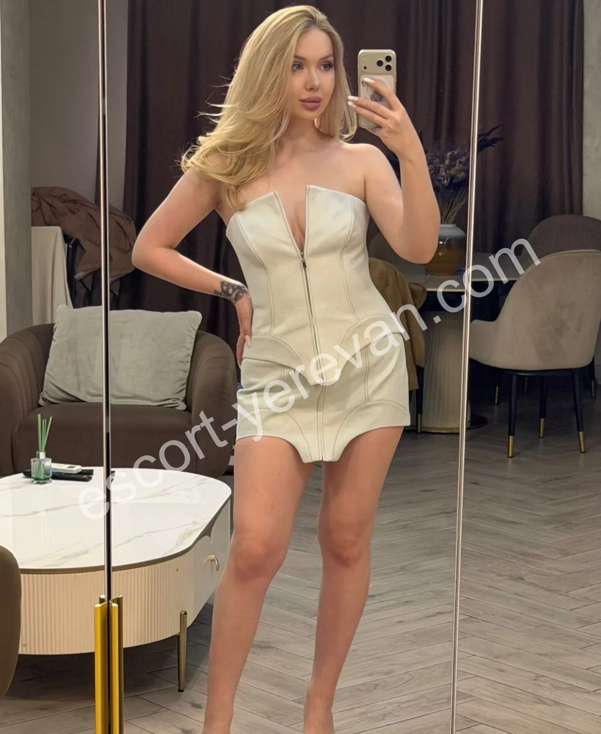 Kate  photo 4